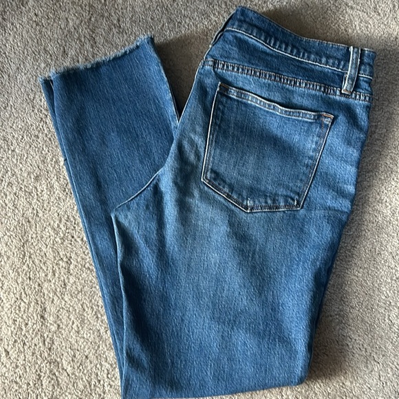 J CREW-SLIM BROKEN IN BOYFRIEND DISTRESSED JEAN SZ 28 - Picture 10 of 10